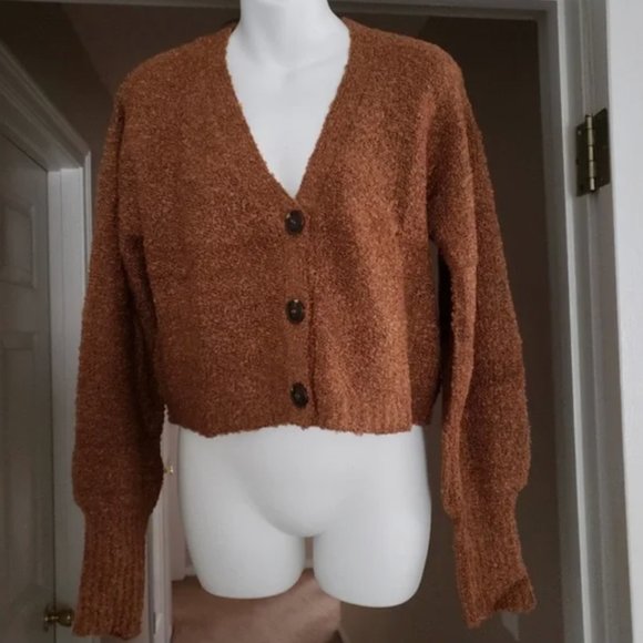 Hooked Up | NWT Boucle Crop Cardigan - Picture 2 of 12